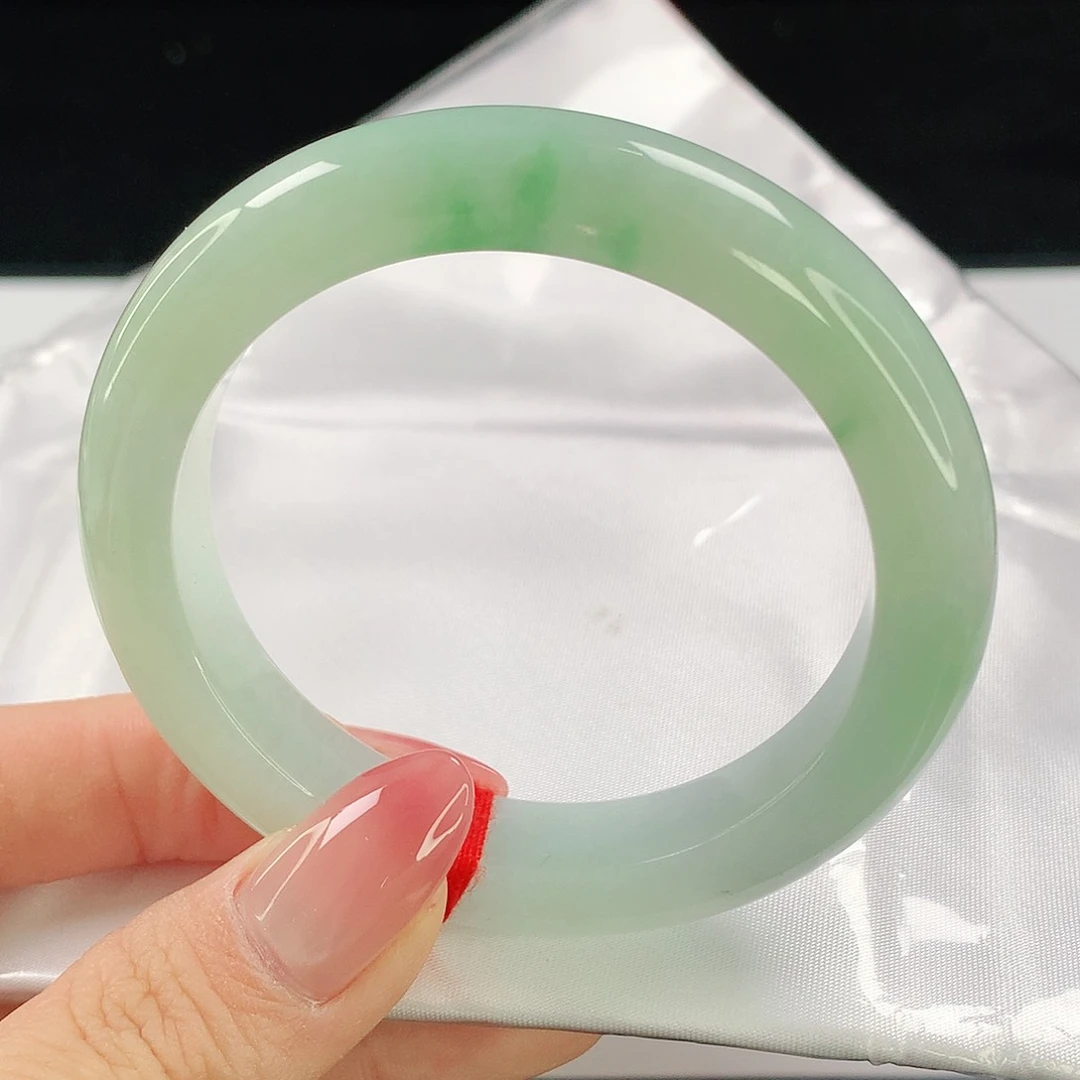翡翠手镯未镶嵌156翡翠