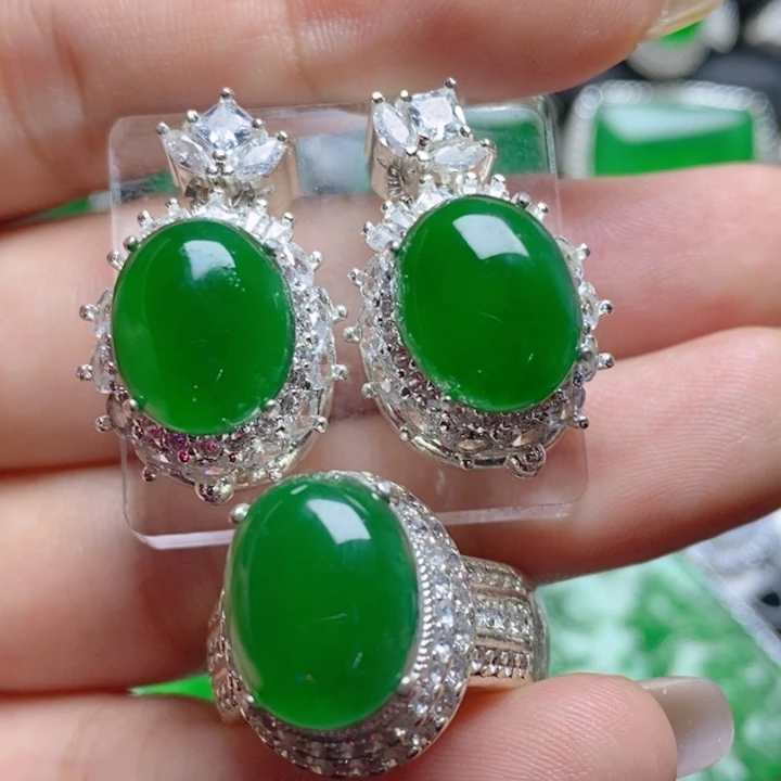 翡翠挂件未镶嵌蛋面两件套