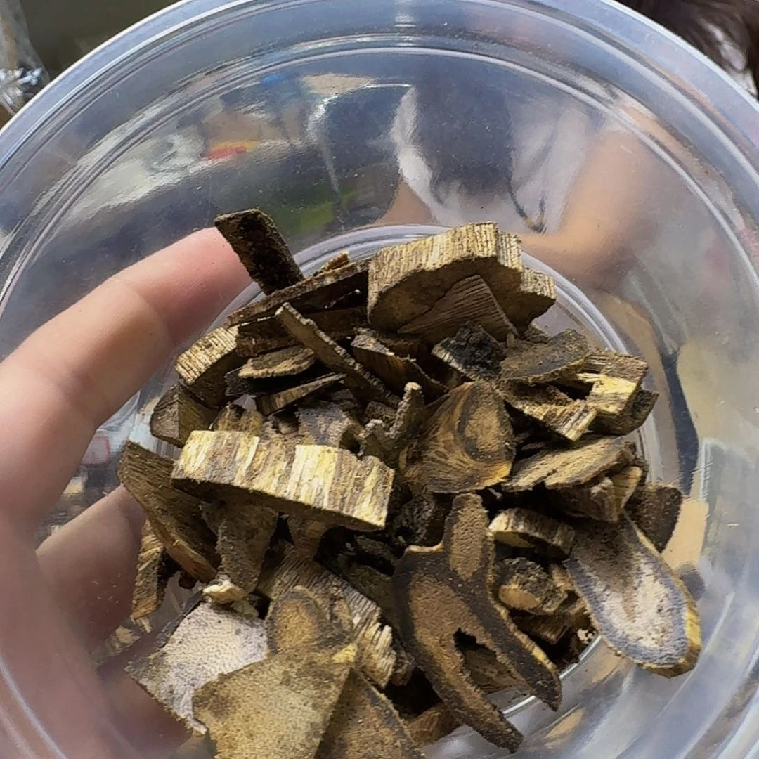 沉香香囊沉香绚*40克送5克 眼口切片