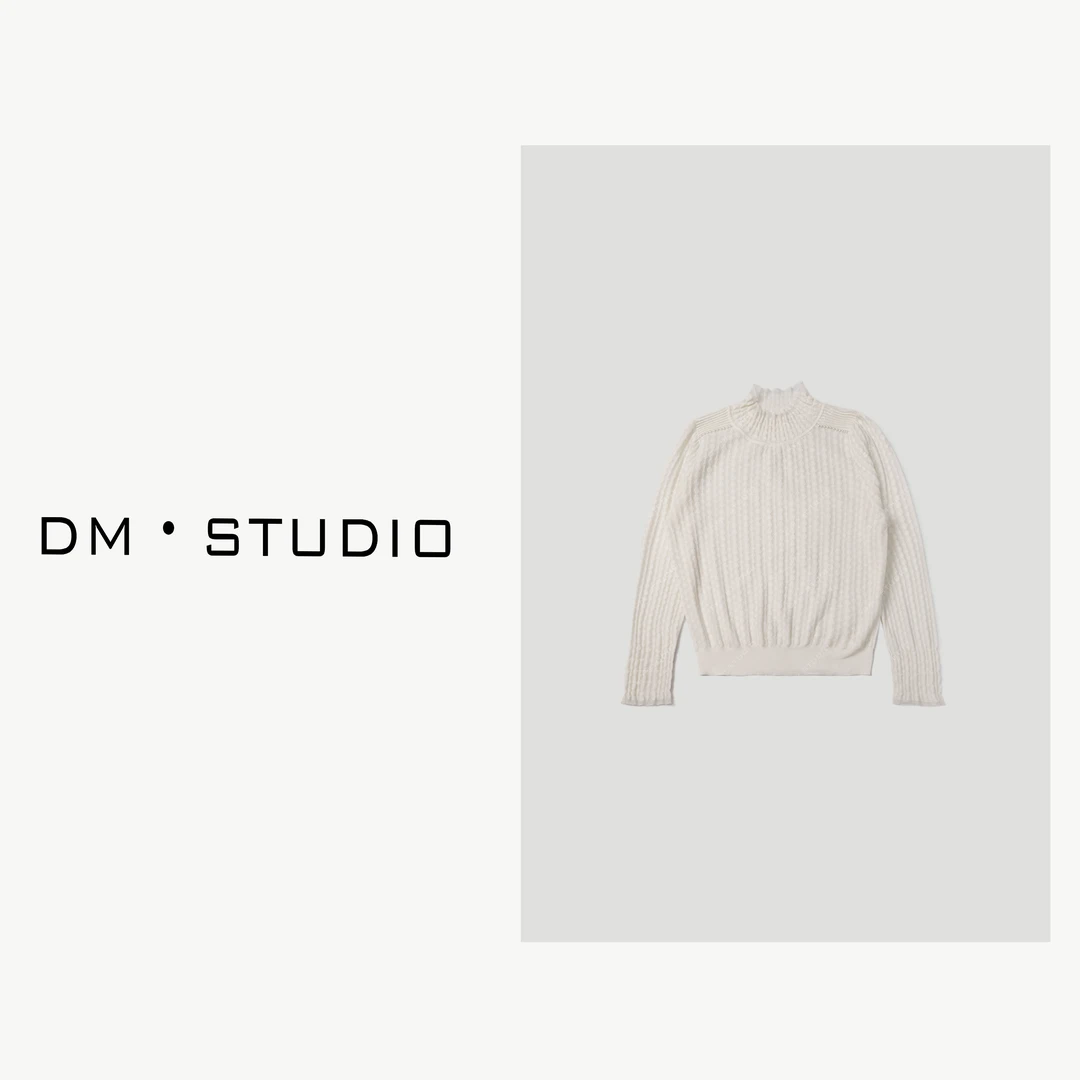 -DM•STUDIO/简约气质减龄设计感珍珠肩中领打底小衫（172000）