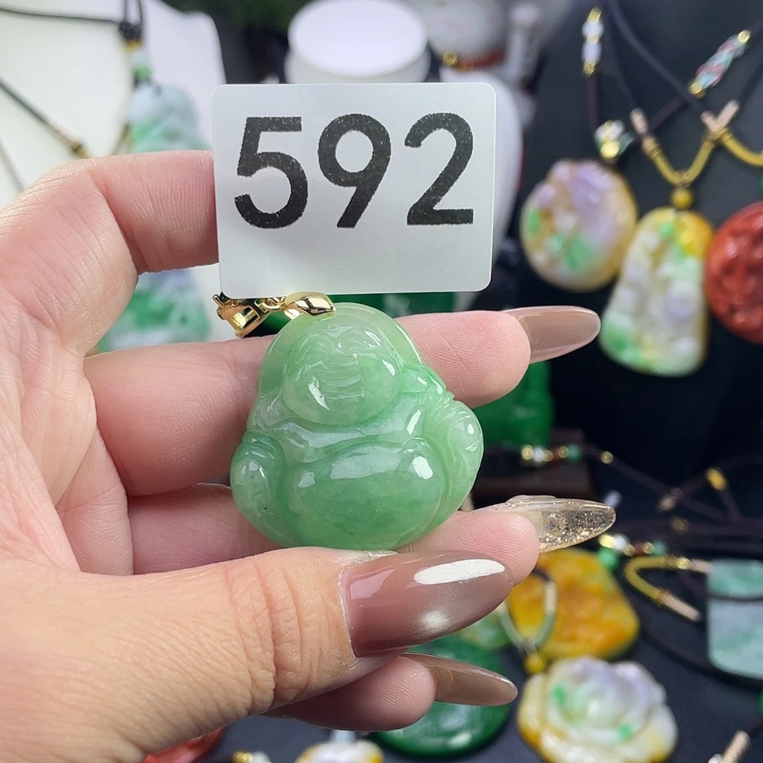 翡翠未镶嵌吊坠(赠链)