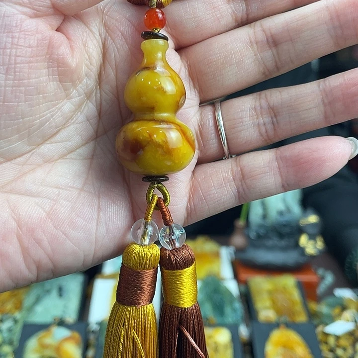 未镶嵌蛇纹石玉颈饰