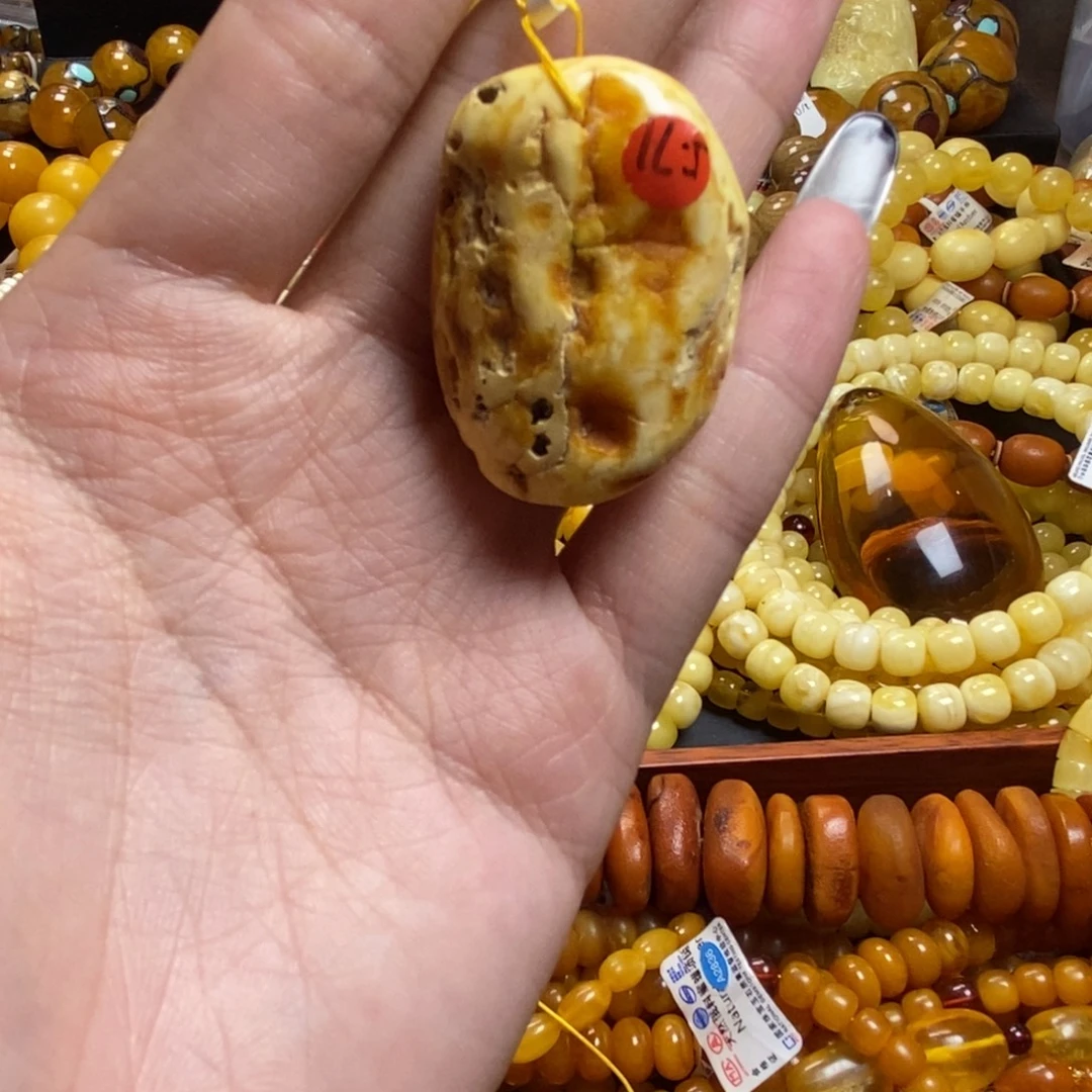琥珀未镶嵌珠宝奇石蜜蜡