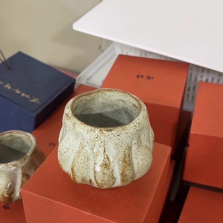 福利待遇多多哦哦哦