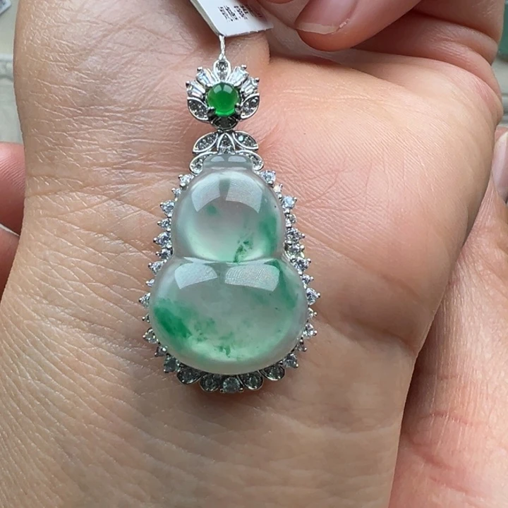 石英质玉银S925镀金镶嵌颈饰