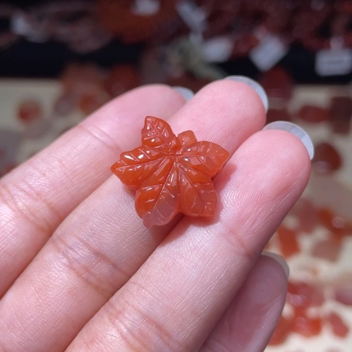 南红玛瑙枫叶打孔备注未镶嵌1150