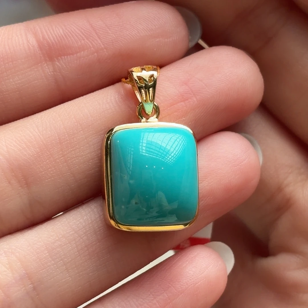 绿松石未镶嵌颈饰