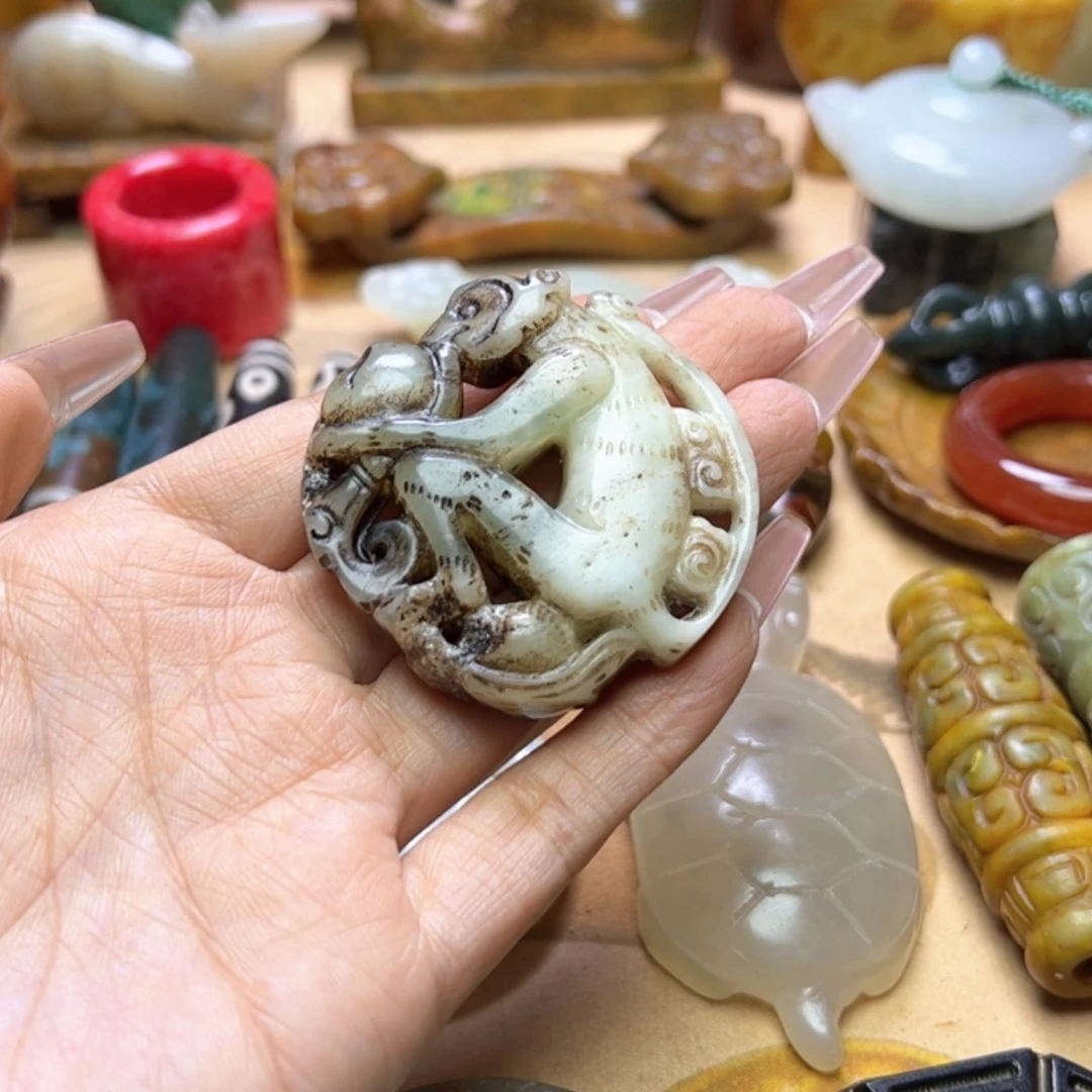 【闪购商品】蛇纹石玉颈饰未镶嵌