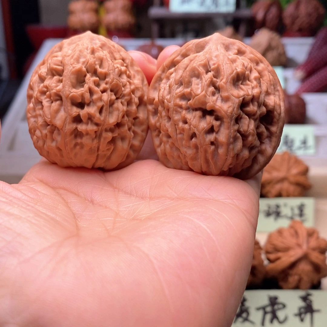 ⌘***人把件文玩核桃莲花