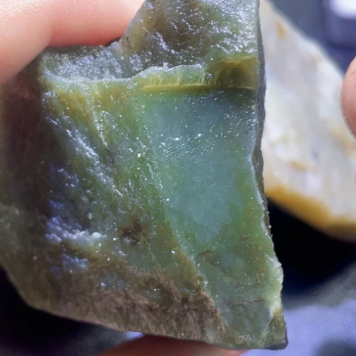 和田玉未镶嵌珠宝半成品