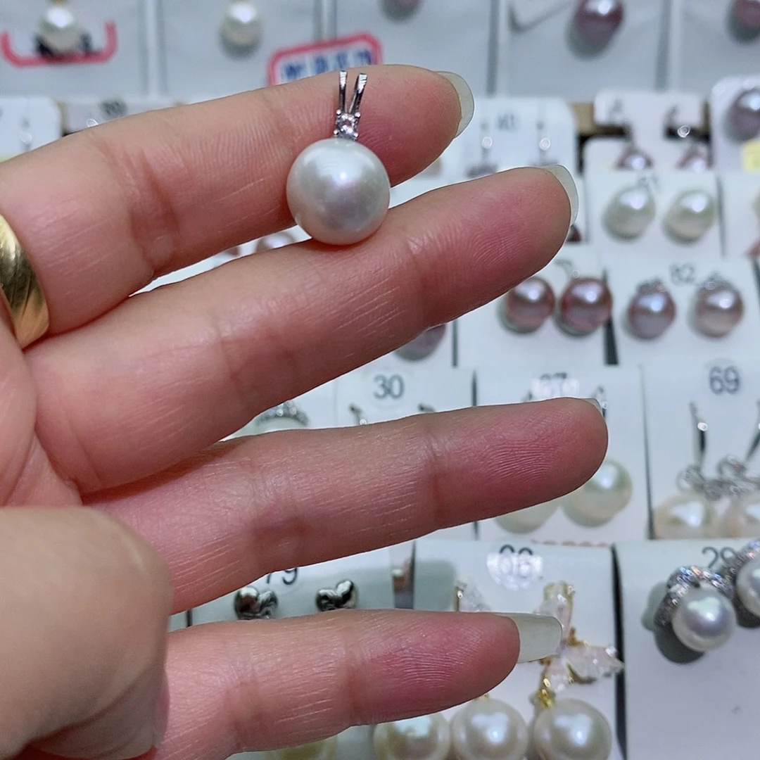 淡水珍珠银S925镶嵌吊坠(赠链)