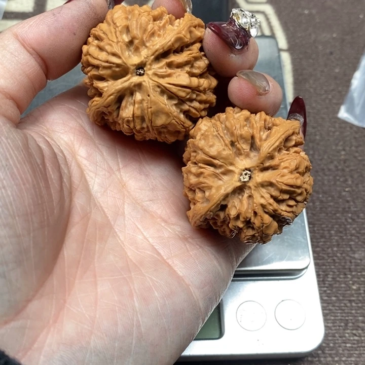 文玩核桃吊坠座佛全品