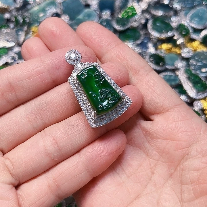 翡翠未镶嵌颈饰天然翡翠A货镶嵌