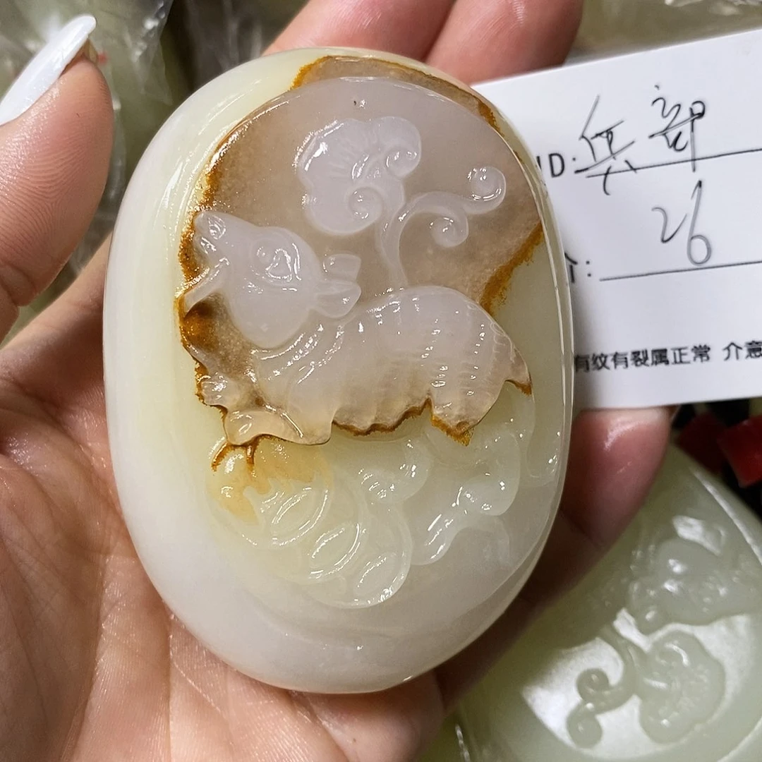石材兵**苏古青石手把件