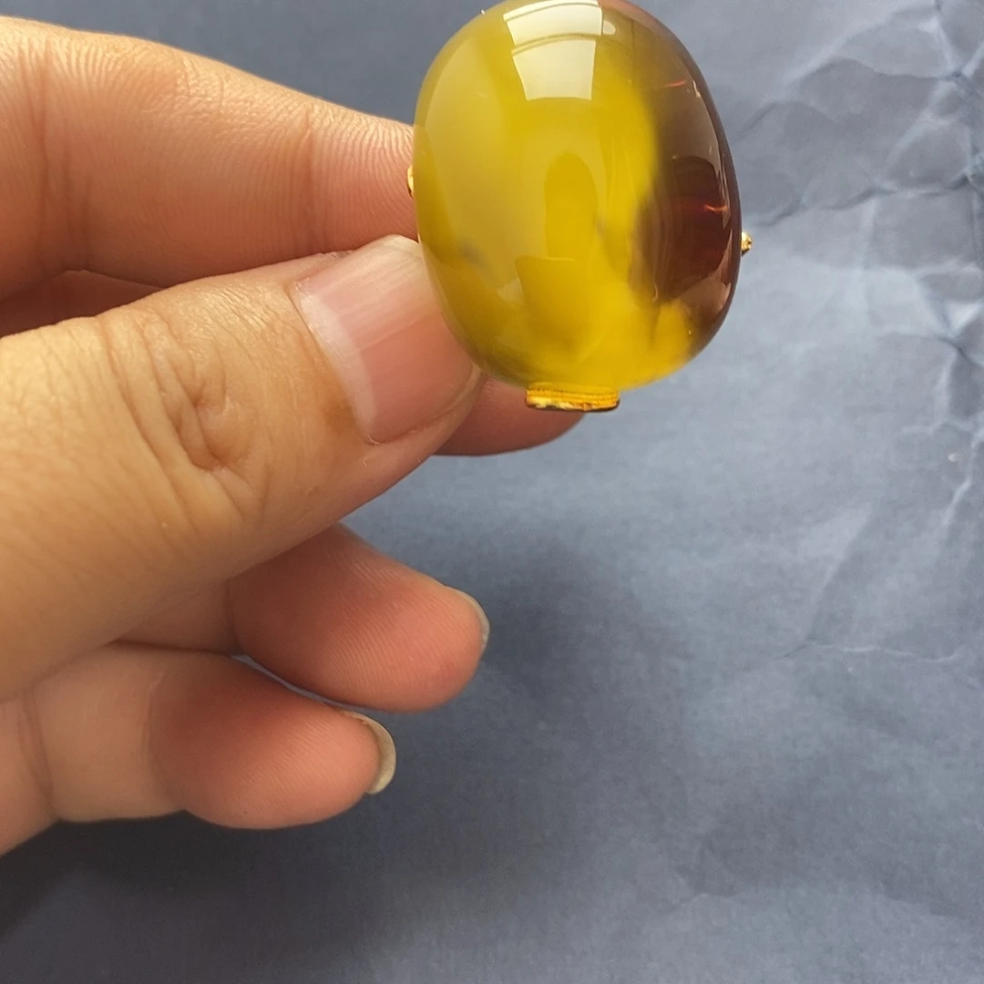 裸石琥珀未镶嵌戒指