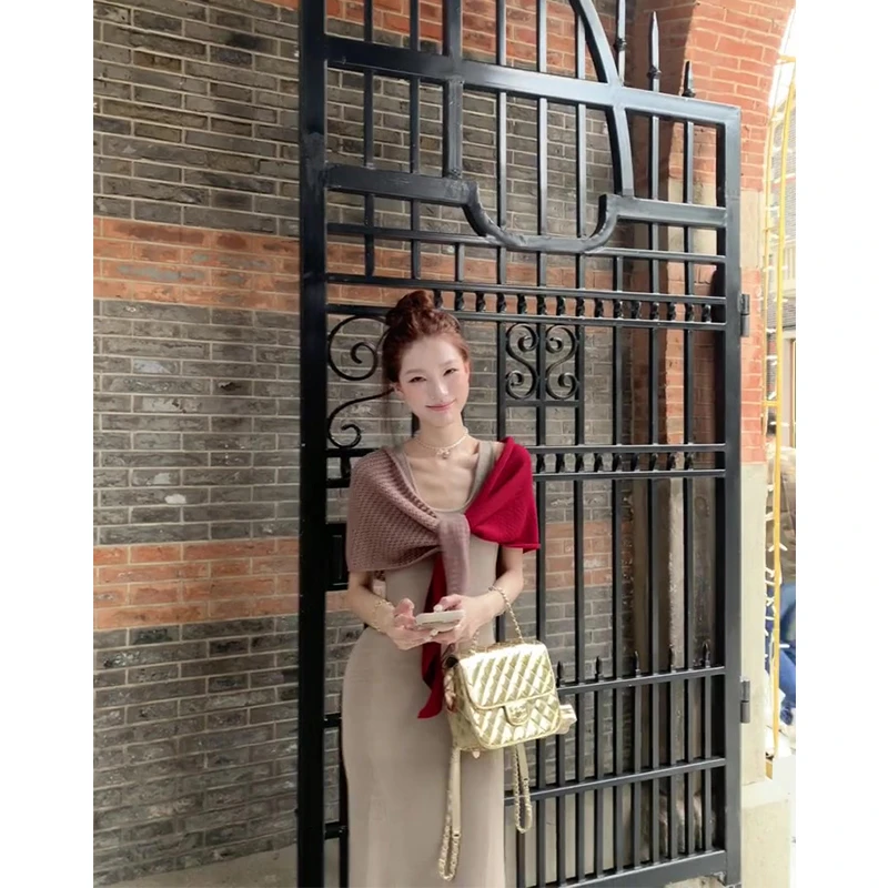 MARIE.COCO千金风穿搭撞色披肩女秋季新款无袖背心包臀连衣裙套装