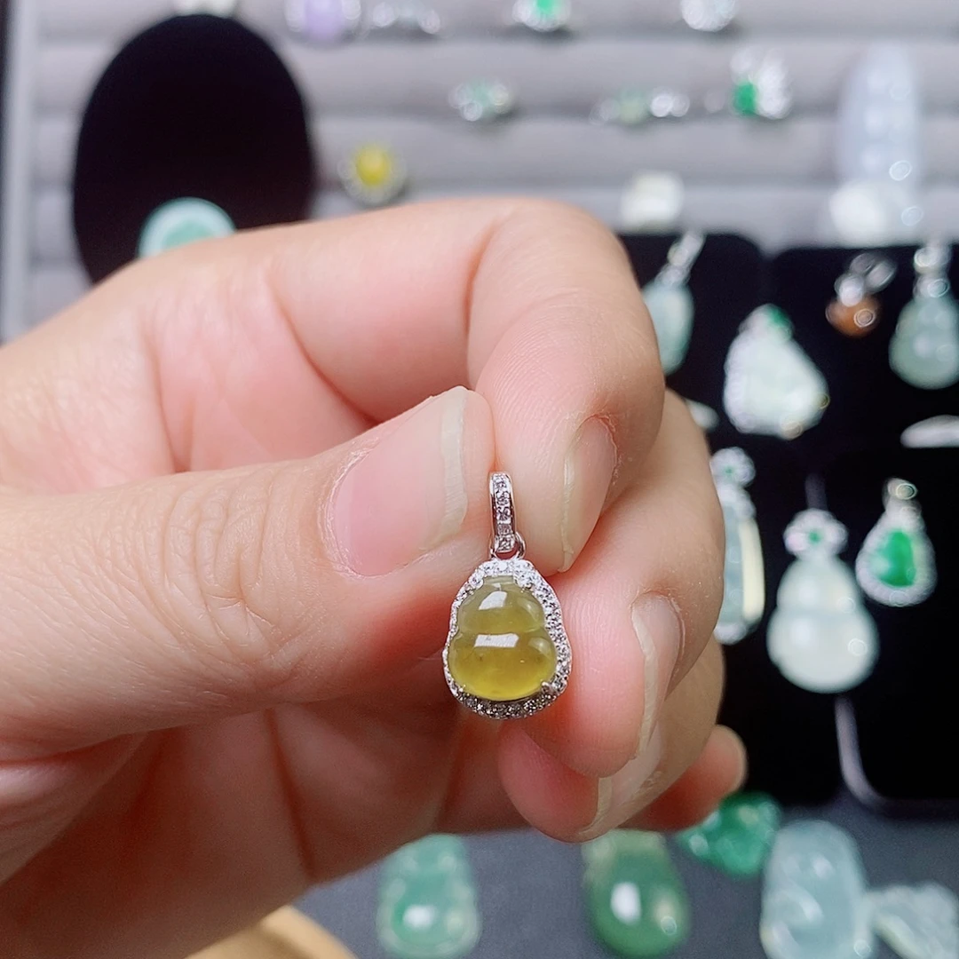 翡翠银S925镶嵌颈饰葫芦