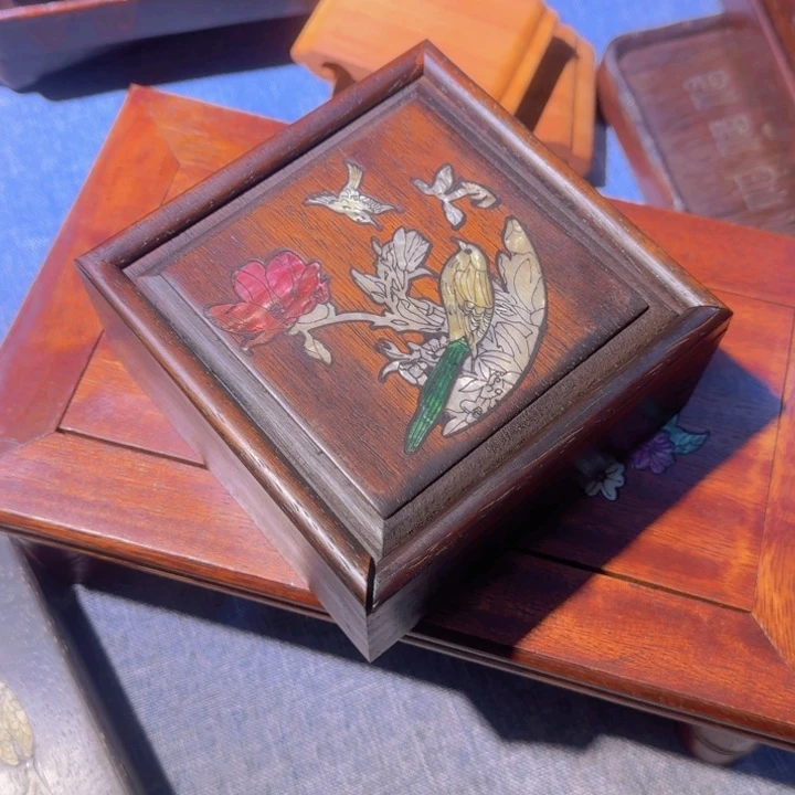 贡木抽拉盒得得得得得