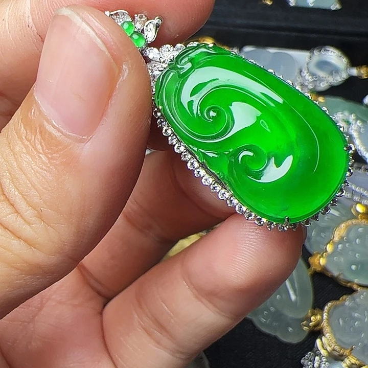 翡翠18K金镶嵌吊坠(不含链)