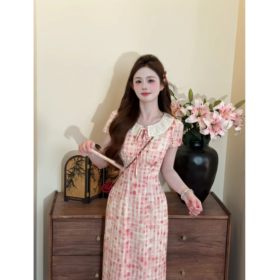 【甜汐】<77>法式蕾丝小翻领镂空收腰连衣裙XMZH7614