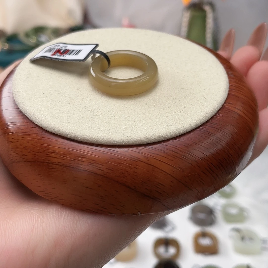 和田玉未镶嵌戒指糖色泥鳅背17.2v35