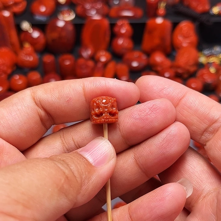 南红玛瑙未镶嵌配饰精工精雕阿呆10.7mm