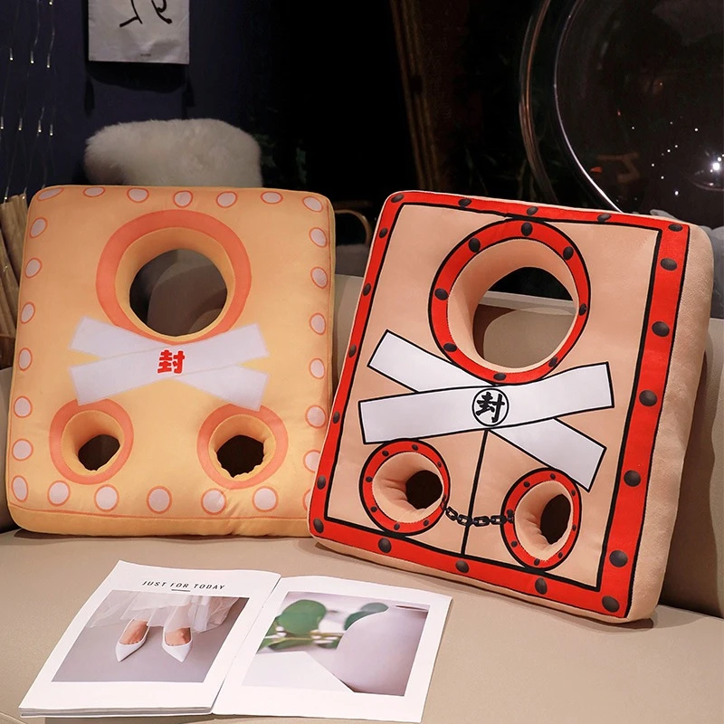 创意枷锁抱枕搞怪缉拿押送神器办公室靠背颈枕套头U 型枕恶搞礼物