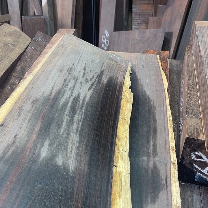 交趾黄檀（大红酸枝）