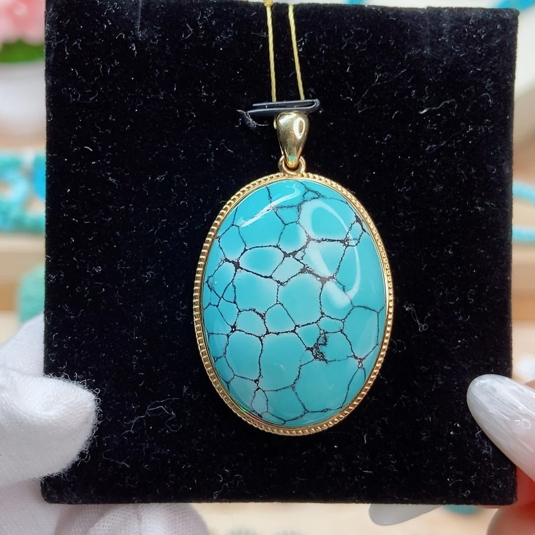 18K金镶嵌绿松石高瓷蓝网花超大蛋面吊坠