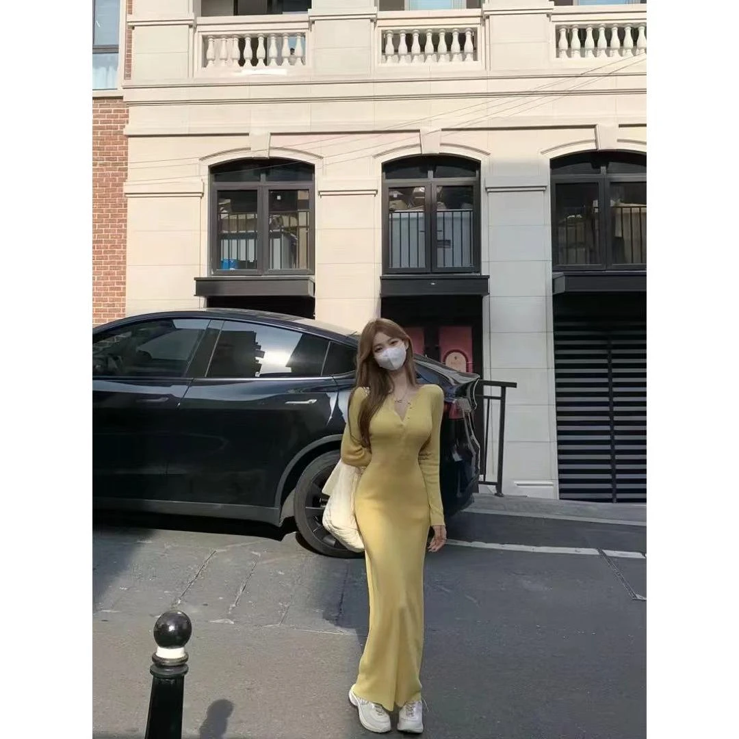 韩版黄色长袖针织连衣裙女装秋季修身气质包臀裙显身材收腰长裙子