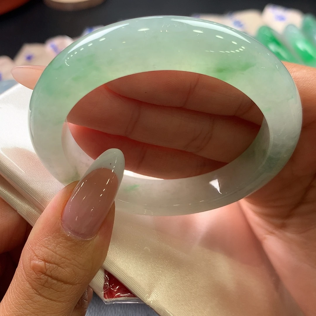 翡翠未镶嵌手镯46号