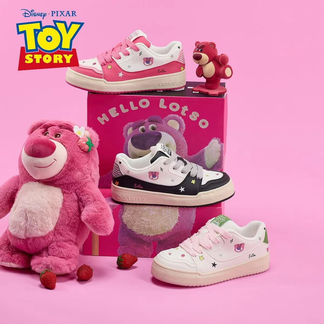 草莓熊男女童学生党女鞋春秋可爱风时尚板鞋羽绒服搭配款