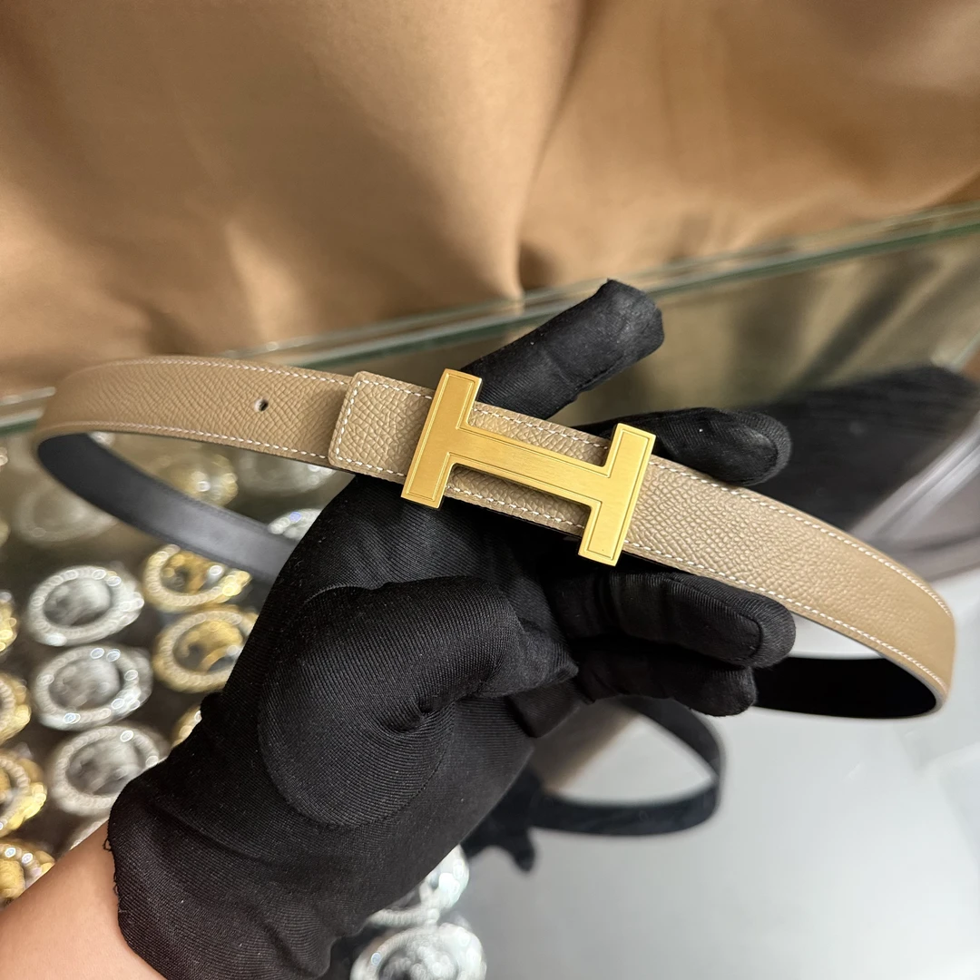 新款女士高档皮带休闲工字扣H扣牛皮腰带潮流时尚休闲百搭韩装饰