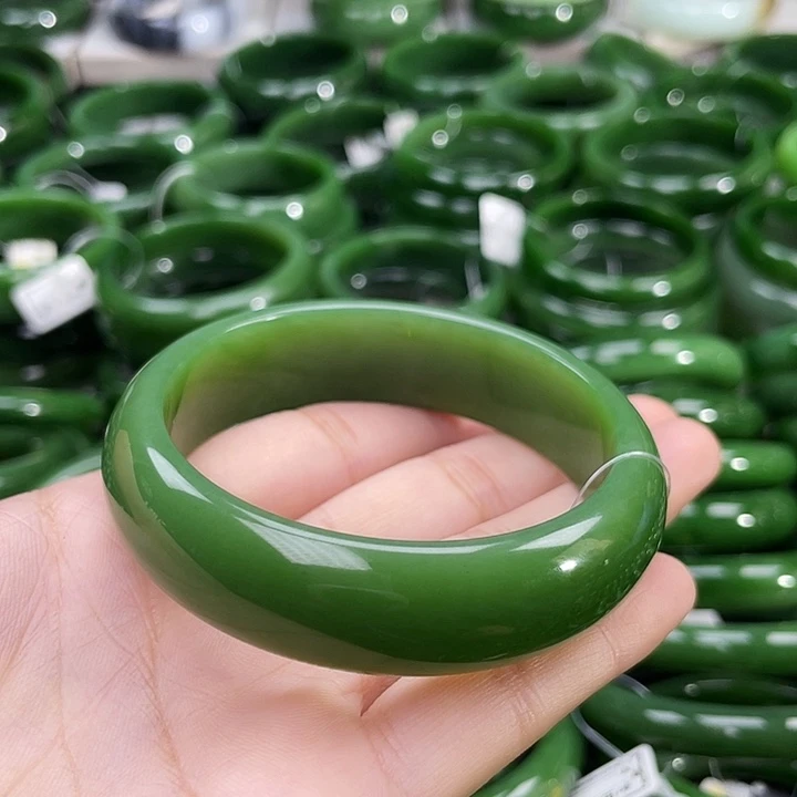 未镶嵌手镯和田玉（碧玉）