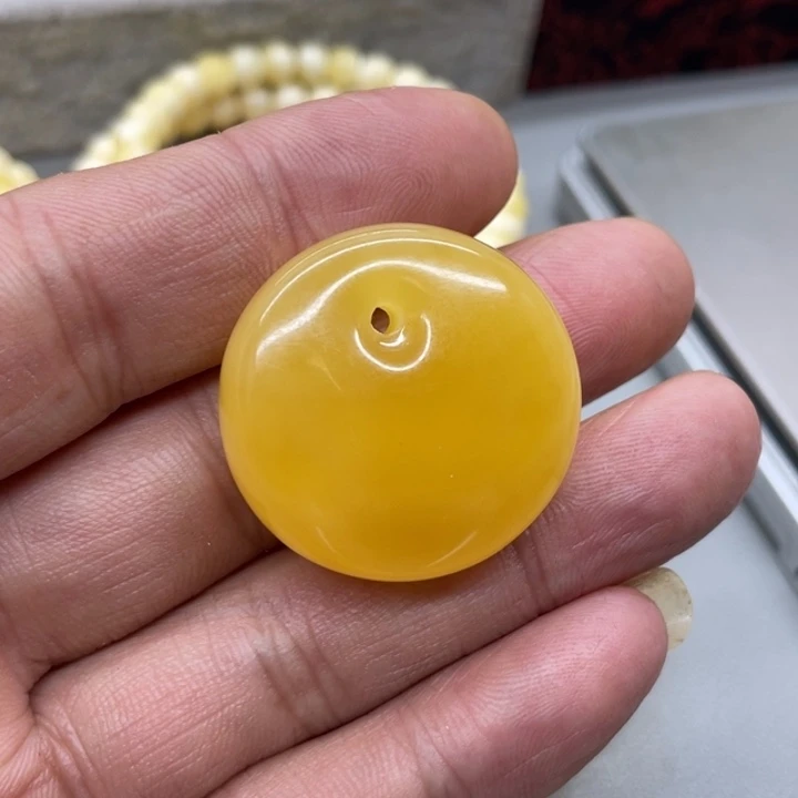 琥珀未镶嵌裸石挂件