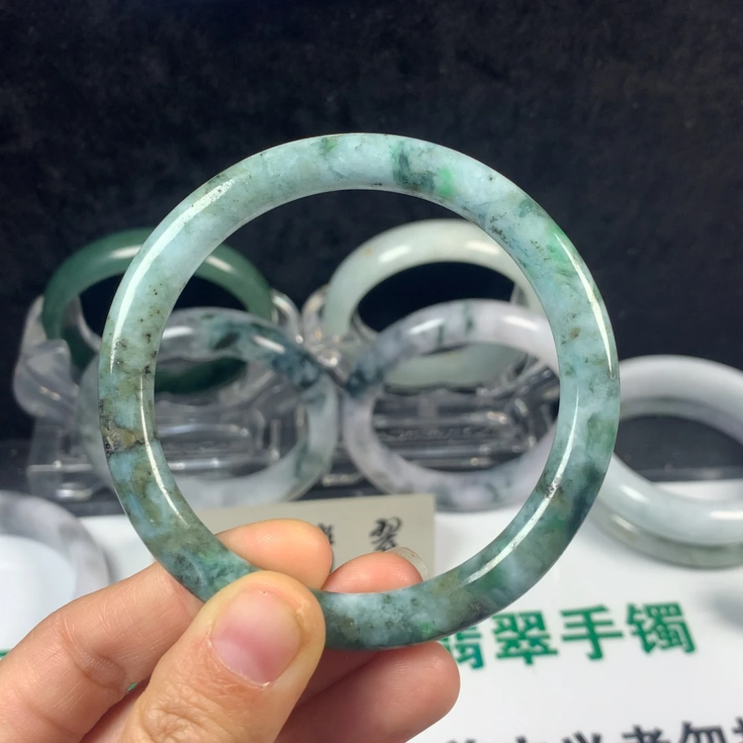 翡翠未镶嵌手镯12号   60圈