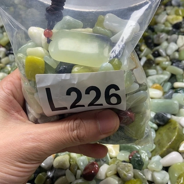 蛇纹石玉鱼缸石未镶嵌