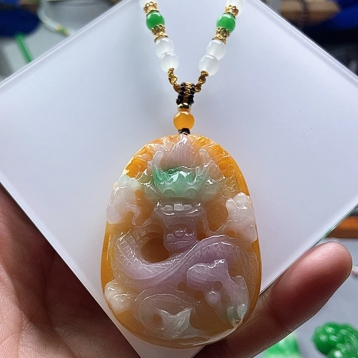 颈饰未镶嵌翡翠赠链