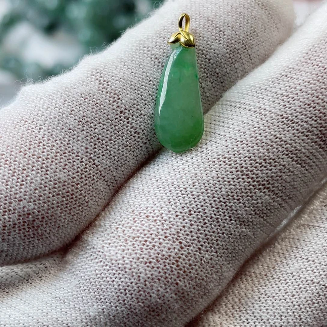 翡翠吊坠(不含链)未镶嵌悠**ᴿ