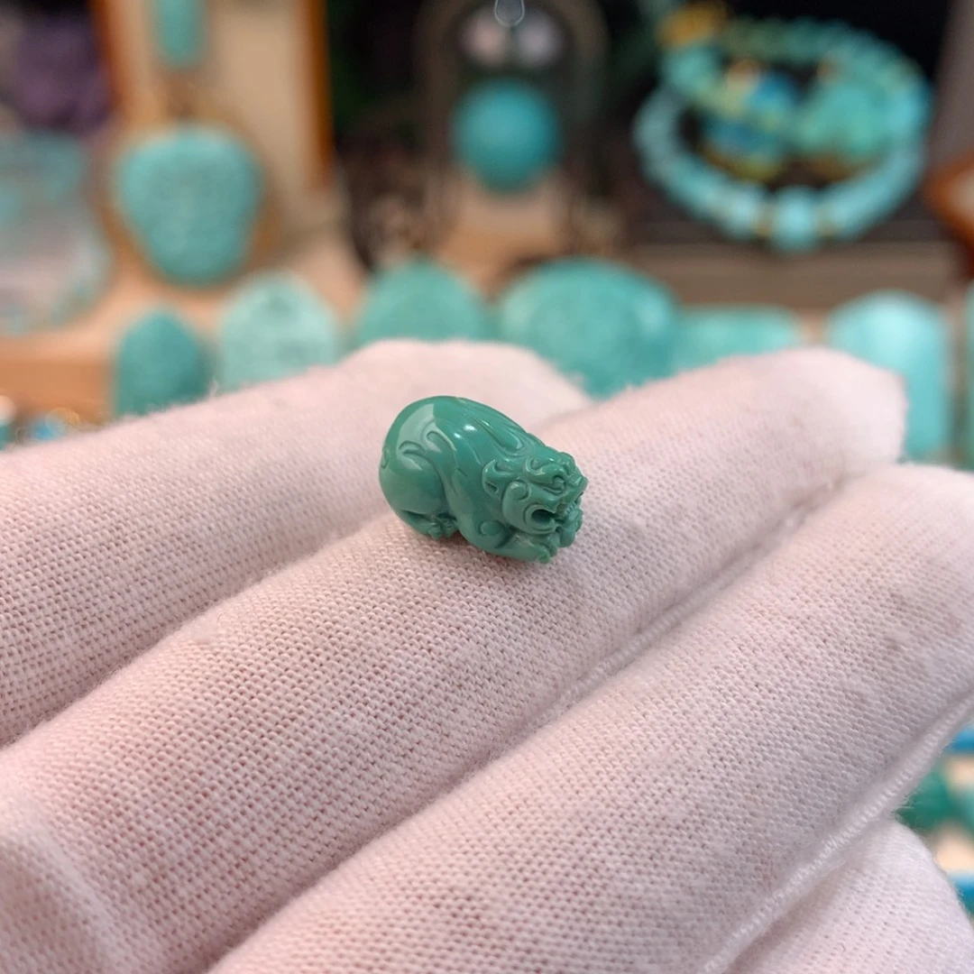 绿松石未镶嵌貔貅