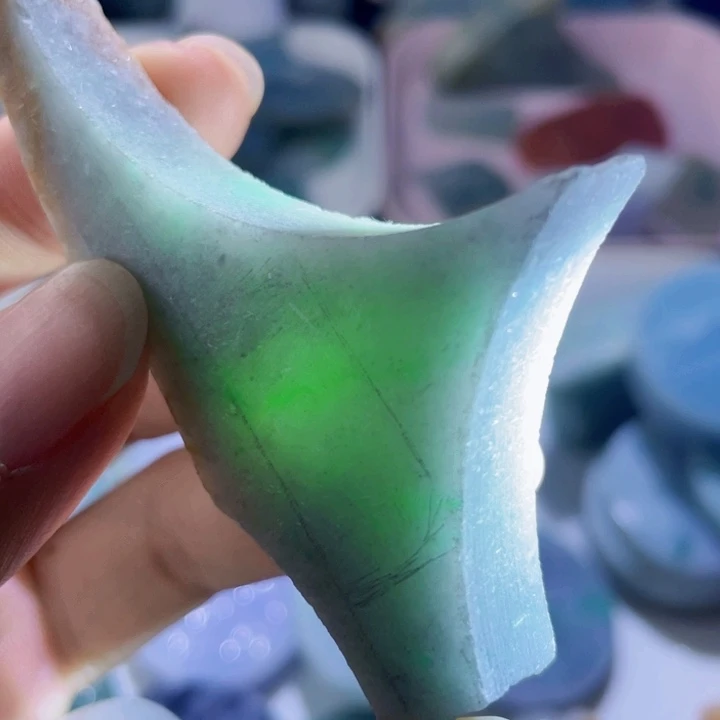 颈饰未镶嵌翡翠天然缅甸翡翠料子