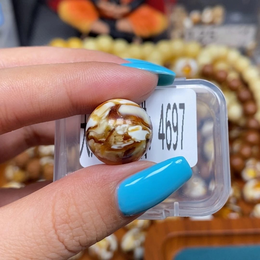 蜜蜡未镶嵌珠宝奇石4697