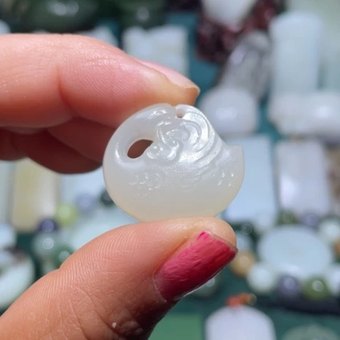 和田玉挂件未镶嵌