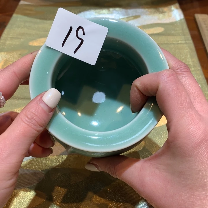 瓷片流*者哈哈哈哈哈我真的是19