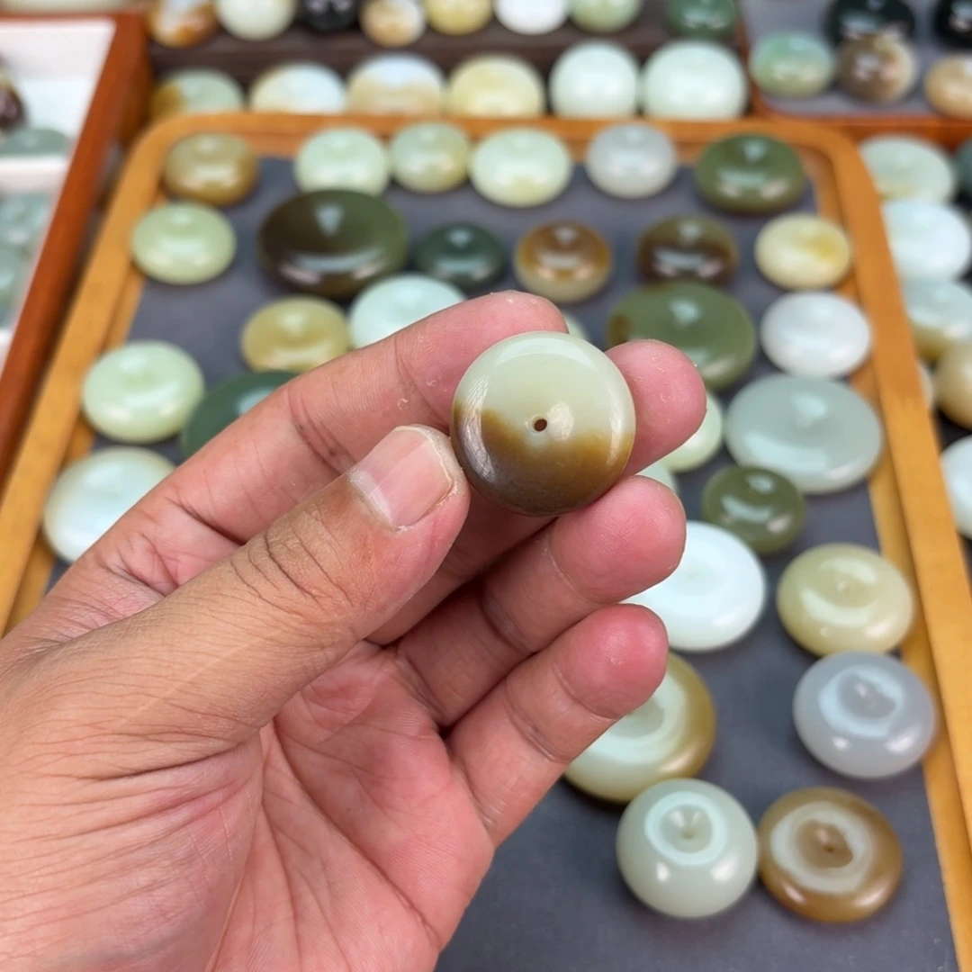 星***愿颈饰未镶嵌和田玉
