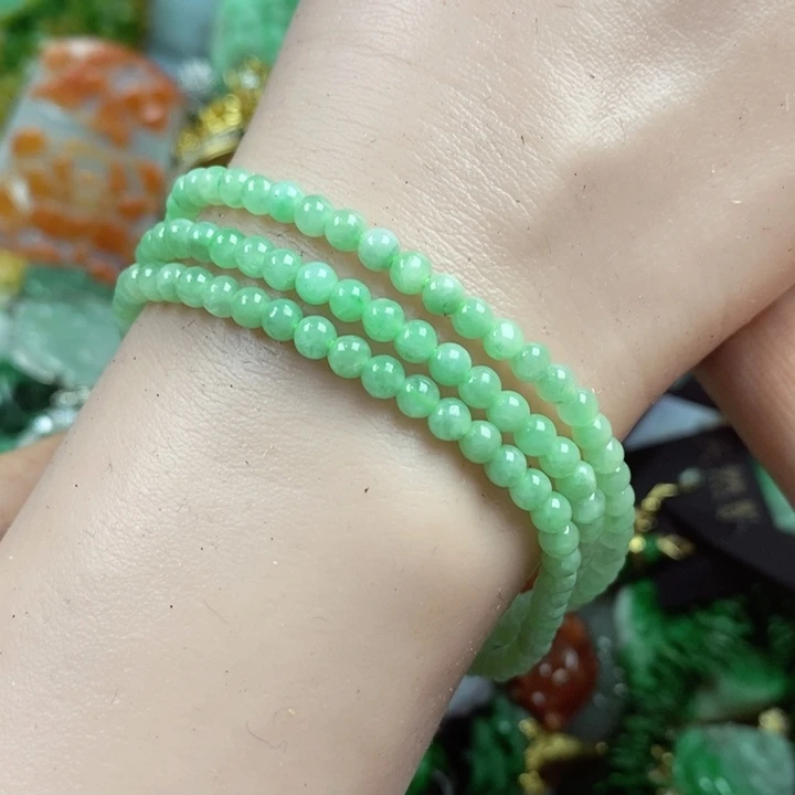 彩***姐翡翠未镶嵌吊坠(赠链)