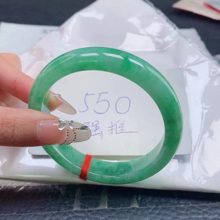 翡翠未镶嵌手镯圈口5758