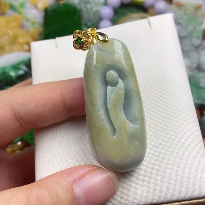 翡翠未镶嵌吊坠(赠链)