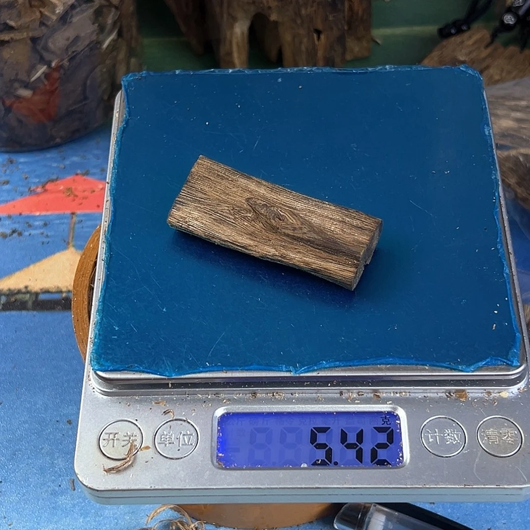 香料绿奇楠平安无事牌5.4克