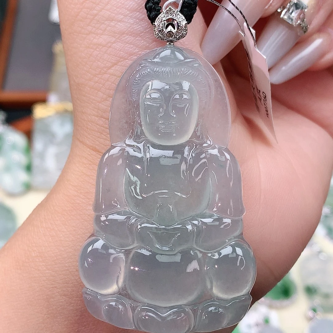 颈饰18K金镶嵌翡翠观音
